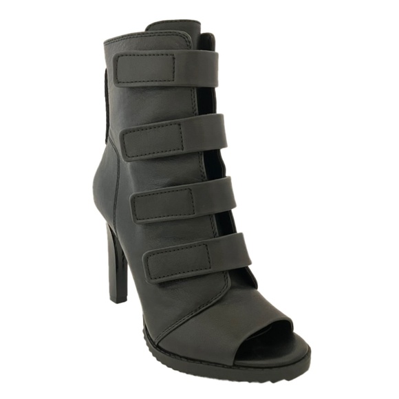 NEW DKNY Blake peep-toe Strapped booties command attention! Black Leather SZ 8 - Picture 1 of 17